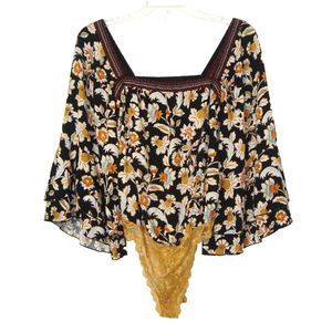 Intimately FREE PEOPLE Floral Boho Bodysuit Square Neck Tiered Bell Sleeve Sz M